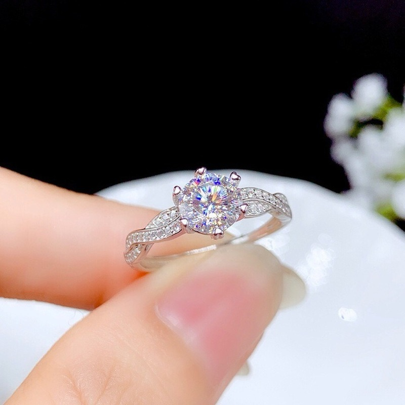 Girl hot sale ring diamond