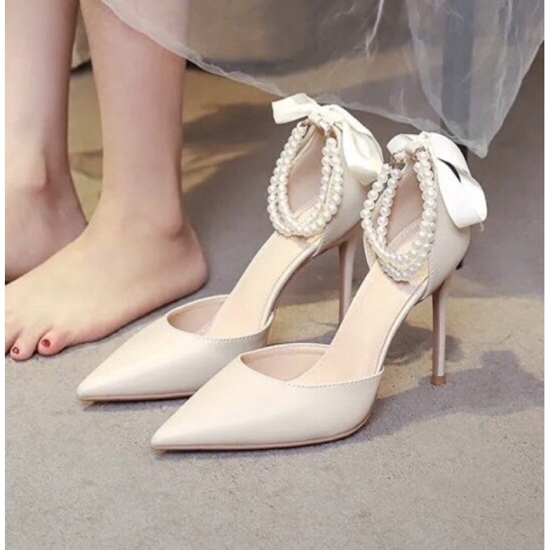Very high heels clearance