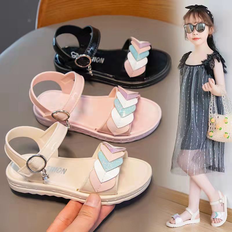 Girls hot sale sandals design