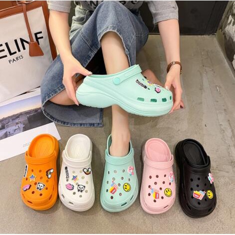 Cute deals clog sandals