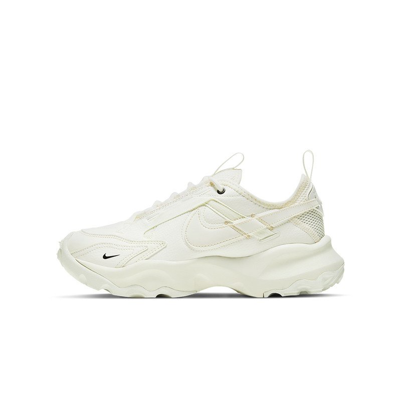 Dad hot sale white nikes