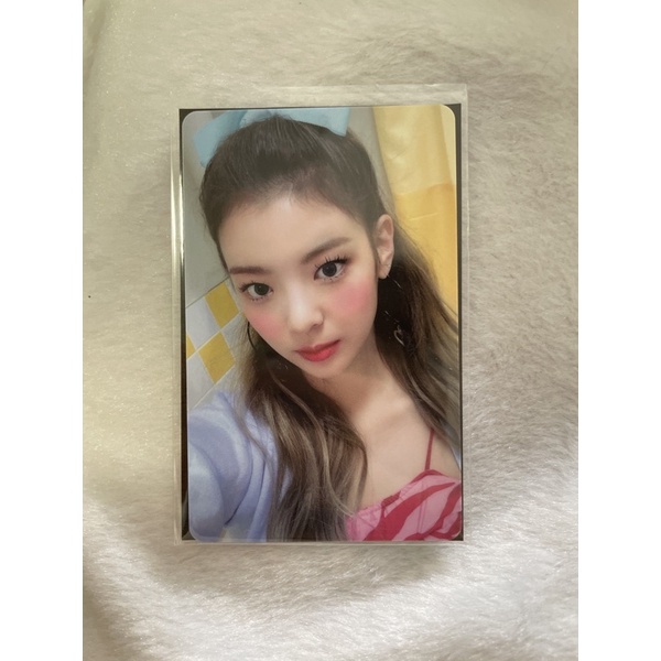 PHOTOCARD] ITZY Crazy in Love Photocards PC POB | Shopee Singapore