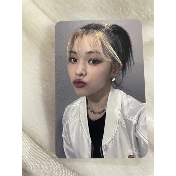 PHOTOCARD] ITZY Crazy in Love Photocards PC POB | Shopee Singapore