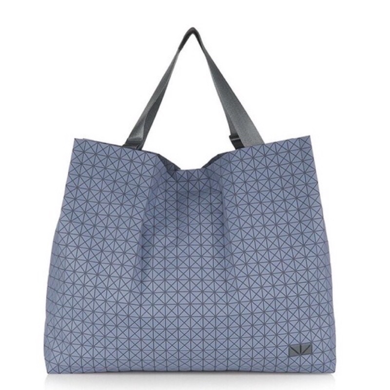 バッグ BAO BAO ISSEY MIYAKE cart kuro Issey Miyake Bao Bao Kuro Cart(Comes with 1 Year Warranty