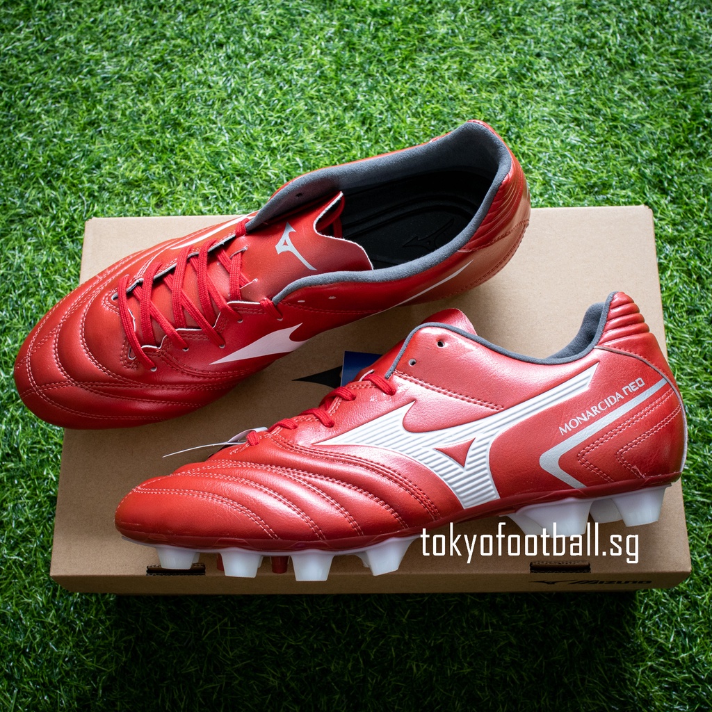 Mizuno wide soccer clearance cleats