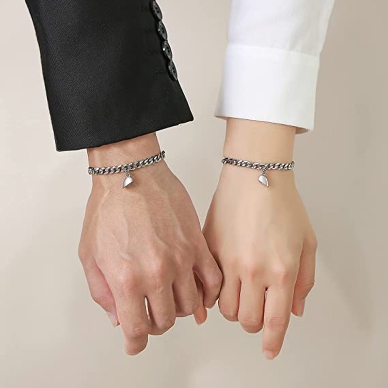 1Pair Heart Shape Couples Distance Matching Bracelets/ Stainless Steel Magnetic Attraction Pendant Bracelet/ Gifts Jewellery Accessories