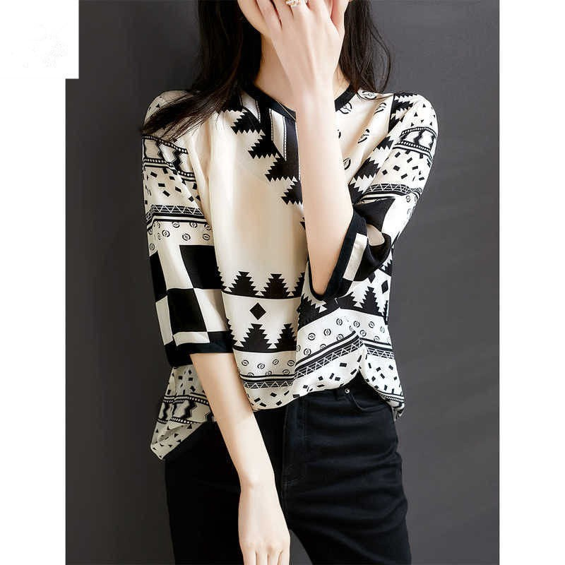Chiffon blouse Plus size blouse women blouse Korean style women s clothing print