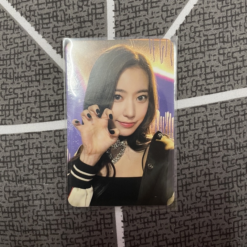 LE SSERAFIM OFFICIAL FEARLESS ALBUM SHOPEE PHOTOCARD Chaewon