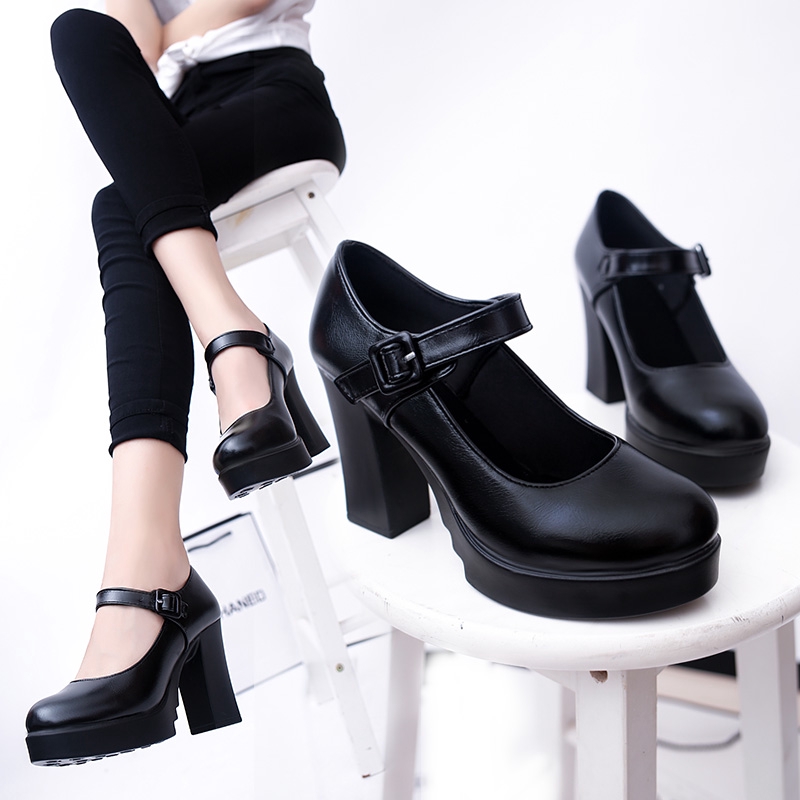 Black mary clearance jane shoes heels