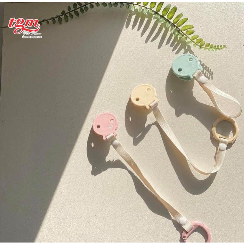 (TGM) High quality Korean TGM pacifier clip for babies | Shopee Singapore