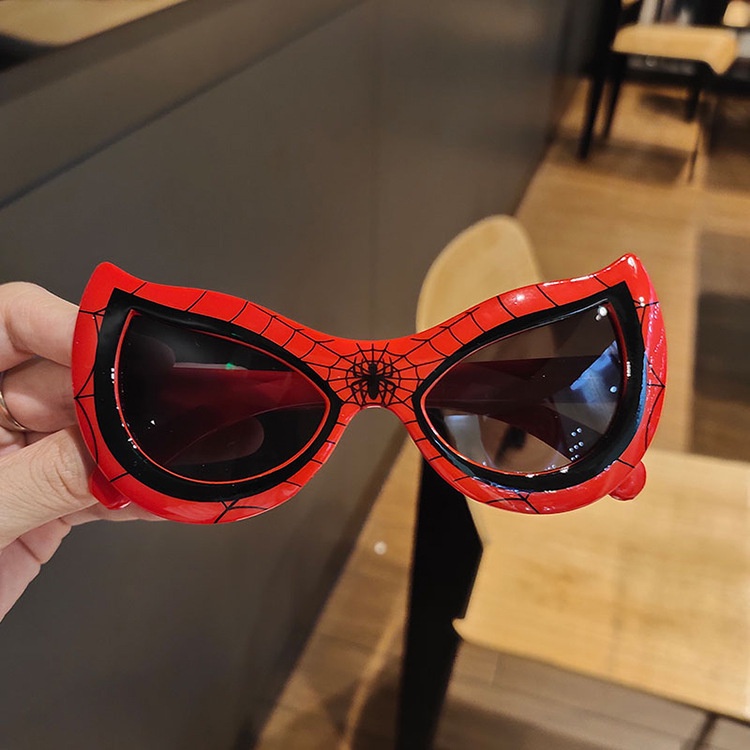 Spiderman Kids Sunglasses Cute Cartoon Sunglasses Anti-UV Children Fashion SunGlasses Red Blue Yellow Black Plastic