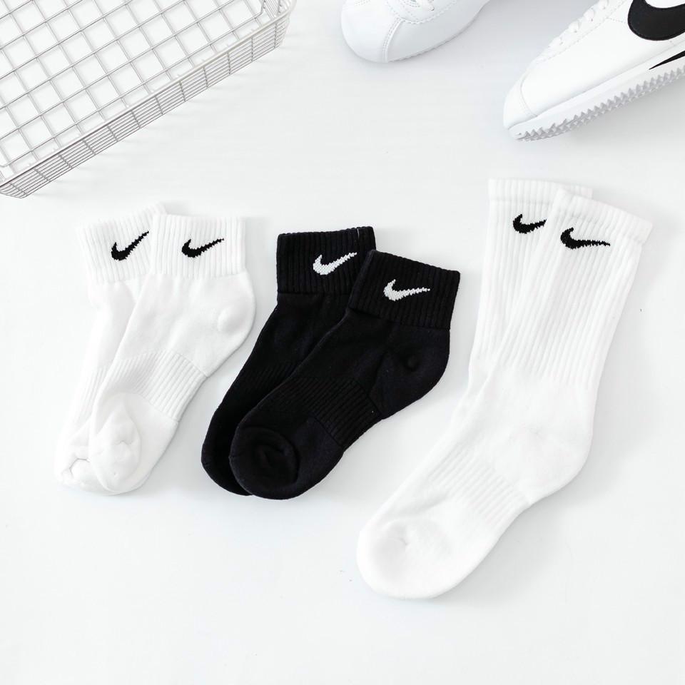 White nike socks deals with black swoosh