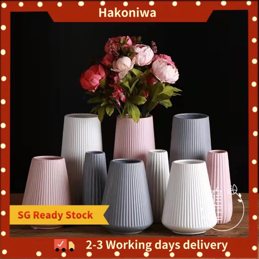 [SG Stock] Modern Mediterranean Style Ceramic Vase Modern Porcelain