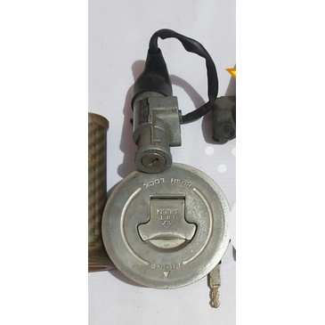 Original old cbr ignition key and tank | Shopee Singapore