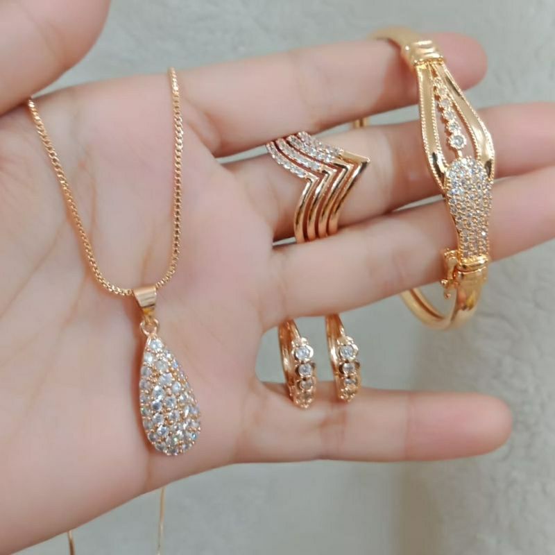 Modern Adult xuping Jewelry Set
