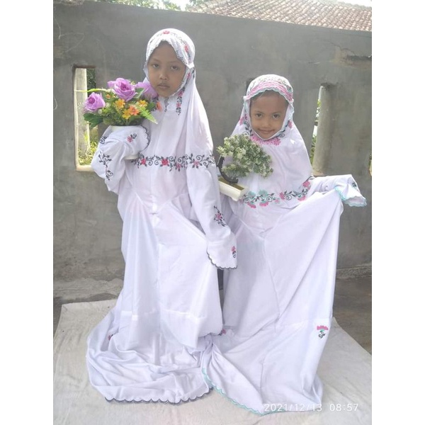 Elementary school children's prayer robes for grades 3-5 (lb 75x2 ...