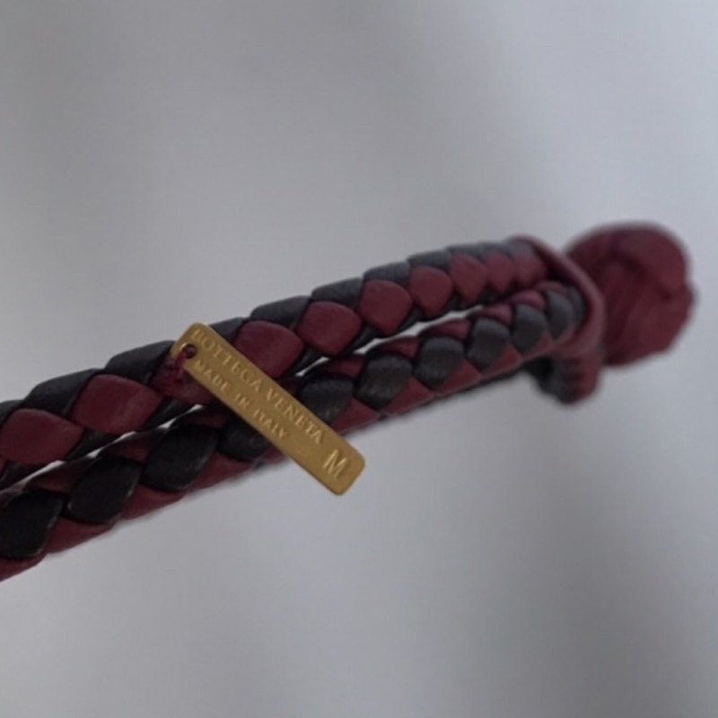 Bottega Veneta red and gold leather bracelet Golden Dark red ref.706102 -  Joli Closet