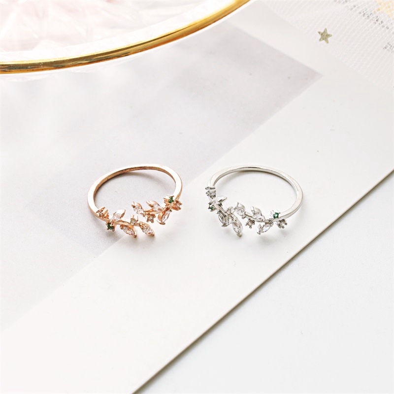 Adjustable hot sale leaf ring