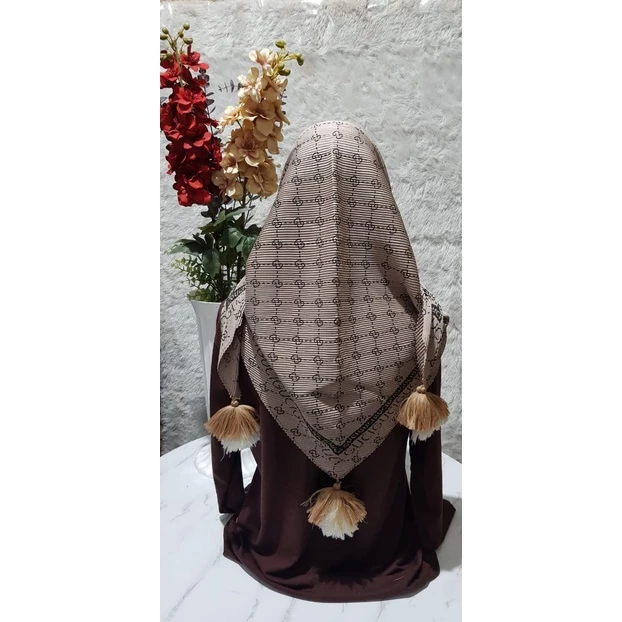 HIJAB Segi Empat Plisket Motif Tasel Brand G / Segi 4 Motif Terbaru/Hijab Segi Empat Printing/Plisket Motif Butik - Gambar 4