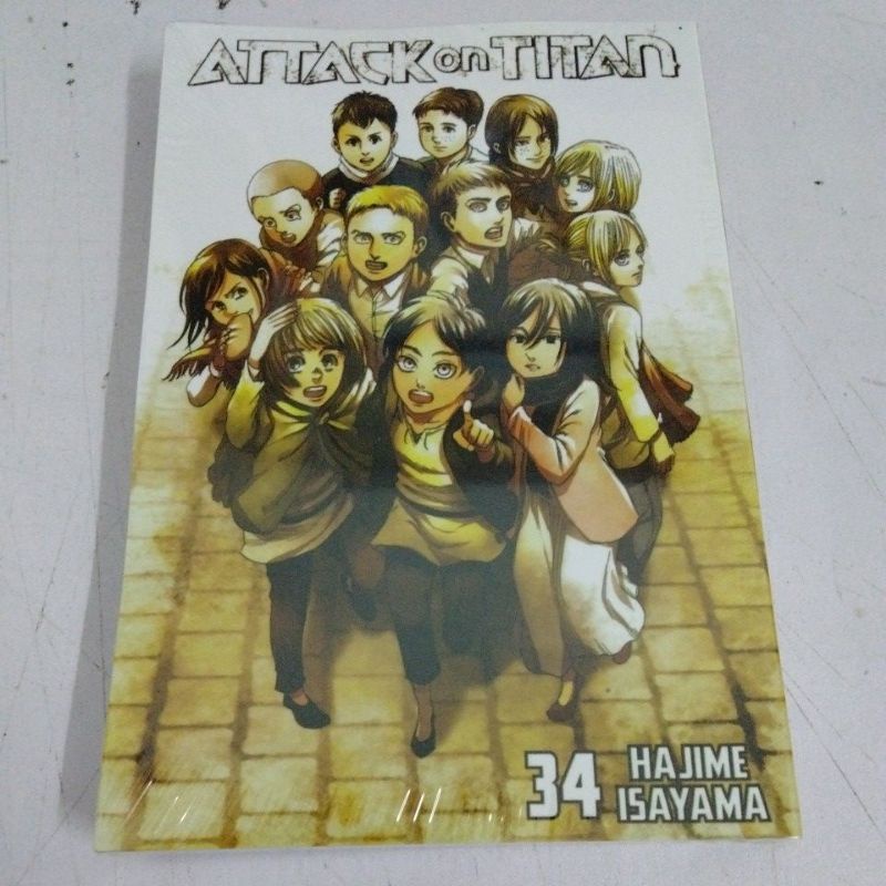 Attack on Titan 33 by Hajime Isayama: 9781646510269 |  : Books