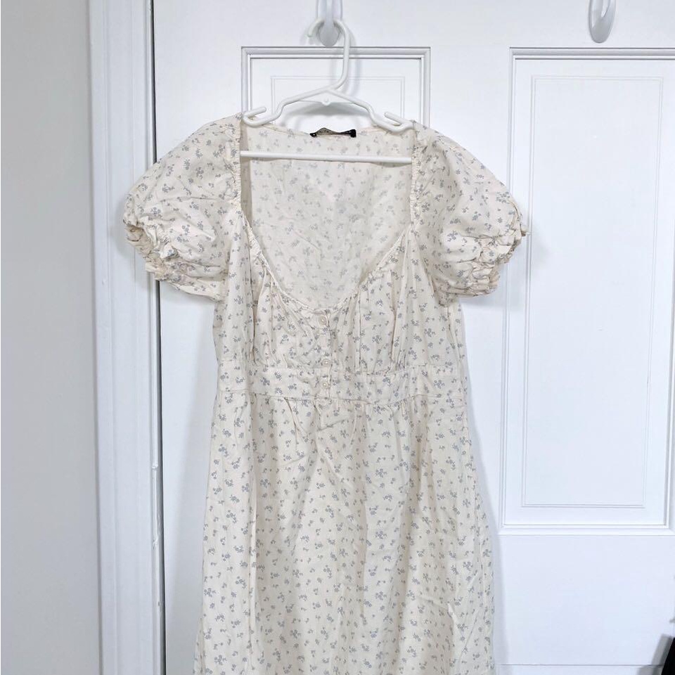 Blair floral dress Brandy Melville Shopee Singapore