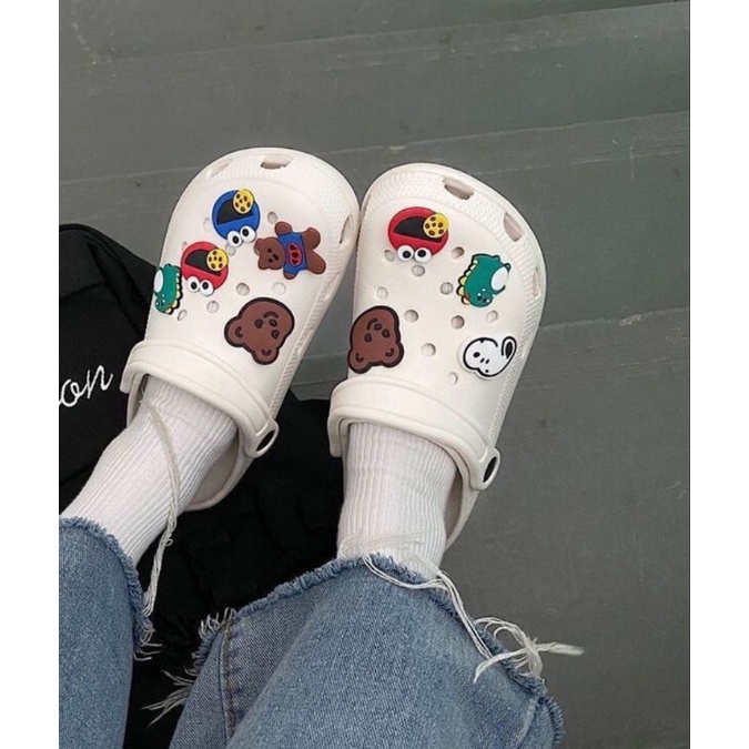 Unisex Sandals Classic beach wear With jibbitz Korean style ( Not Crocs