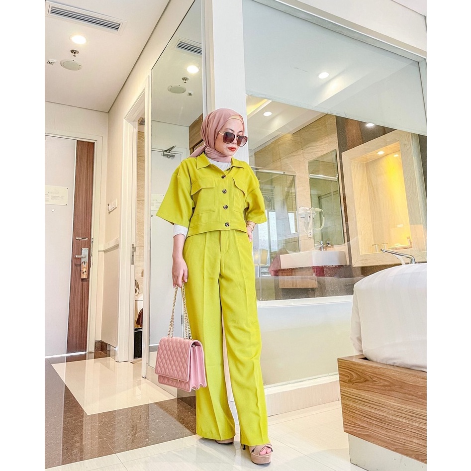 Michael's Collection - One Set Crop Top and Long Pants Syailendra - Gambar 2