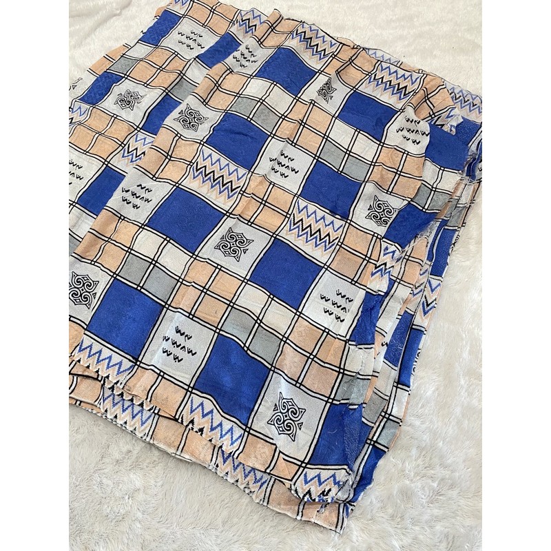 Typical Bugis Silk Batik meter Woven Fabric 