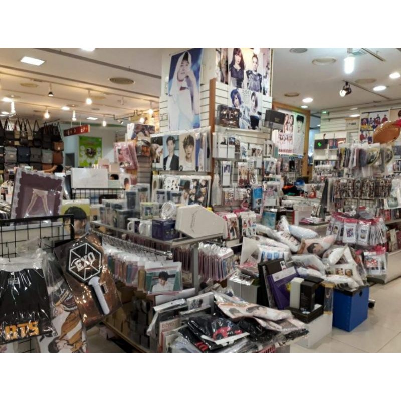 Cheap KPOP Grabbag BTS/Twice/TXT/Black Pink/Stray Kids/Red Velvet/IU ...