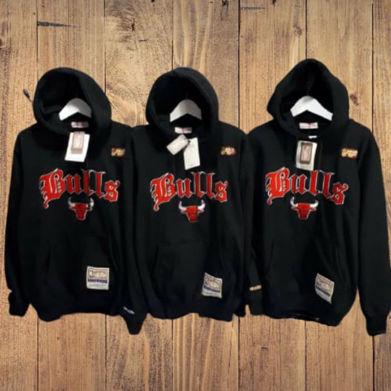 Mitchell & Ness Old English Chicago Bulls Hoodie Sweatshirt