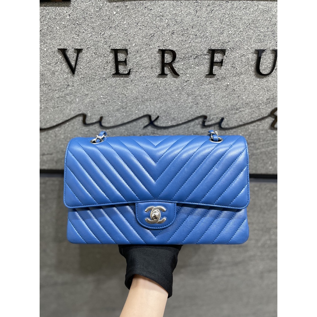 Chanel medium chevron hot sale flap bag