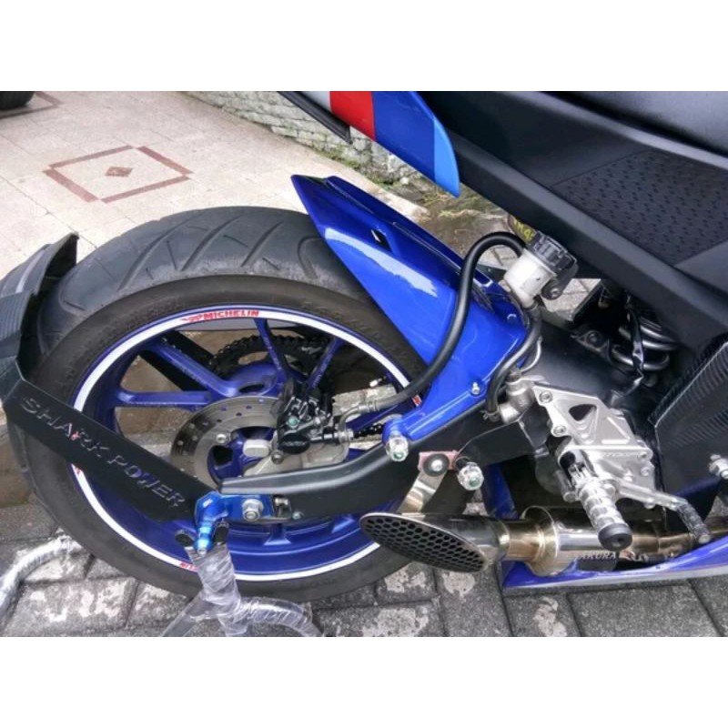 Yamaha r15 v3 sales rear mudguard price