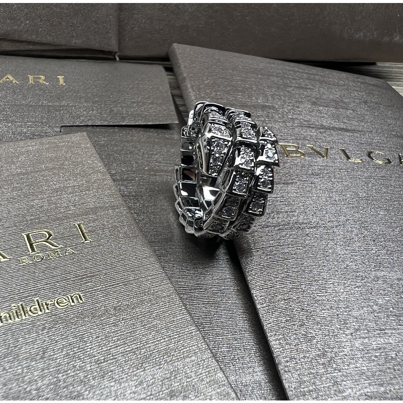 Bvlgari serpenti 2025 ring replica