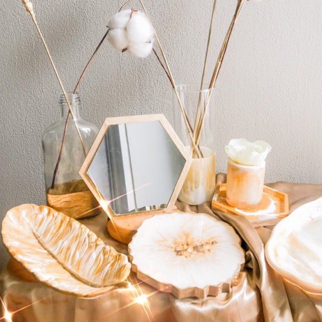 Hexa table mirror | TABLE MIRROR | Modern Glass | Resin mirror | Gold ...