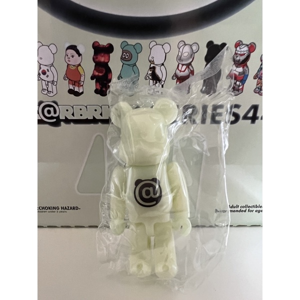 Medicom Bearbrick Series 44 100% | Shopee Singapore