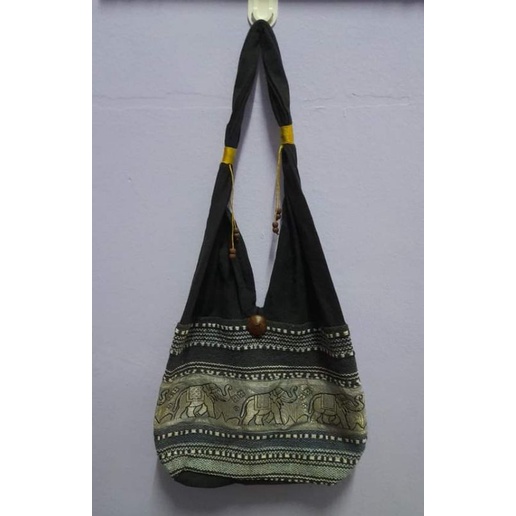 BEG SOUVENIER ( PRELOVED ) | Shopee Singapore
