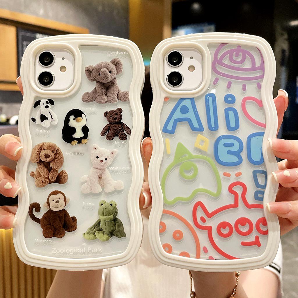 For iPhone 11 13 14 Pro Max Ins Toy Story Alien Graffiti Animal Doll TPU Phone Case Clear Wavy Frame Design Anti-scratch Dirt Resistant Fall-proof Protective Cover for XR 7/8 Plus