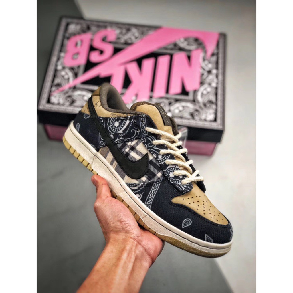 Travis Scoot X Nike Dunk Low SB