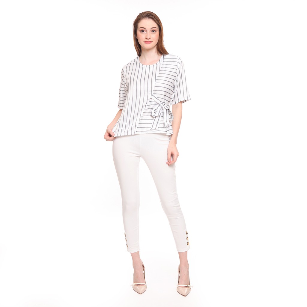 Basix - Caroline Two Toned Black & White Blouse - Atasan Satin Stripe - Gambar 4