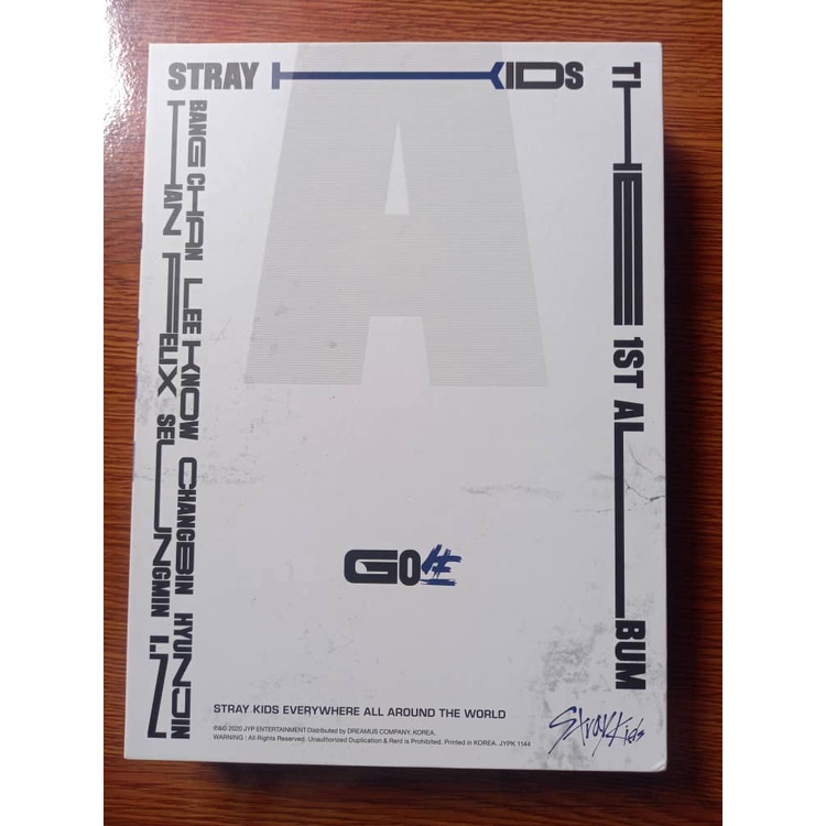 STRAY KIDS ALBUM GO LIVE (UNSEALED) | Shopee Singapore