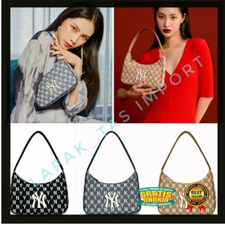 Shop MLB Korea 2023-24FW ○MLB○ Quilted Hobo Bag (2color) unisex