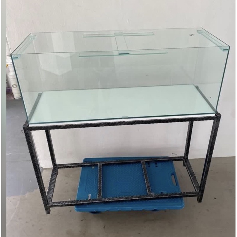 4ft x 1.5ft x 1.5ft aquarium glass tank , styrofoam board and stand