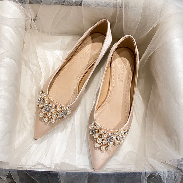 Cute wedding flats hot sale for bride