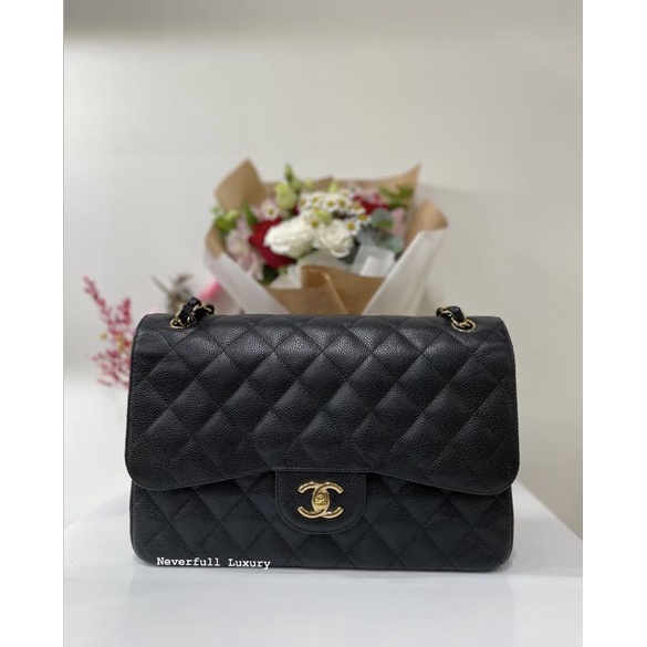 Chanel classic hot sale flap used