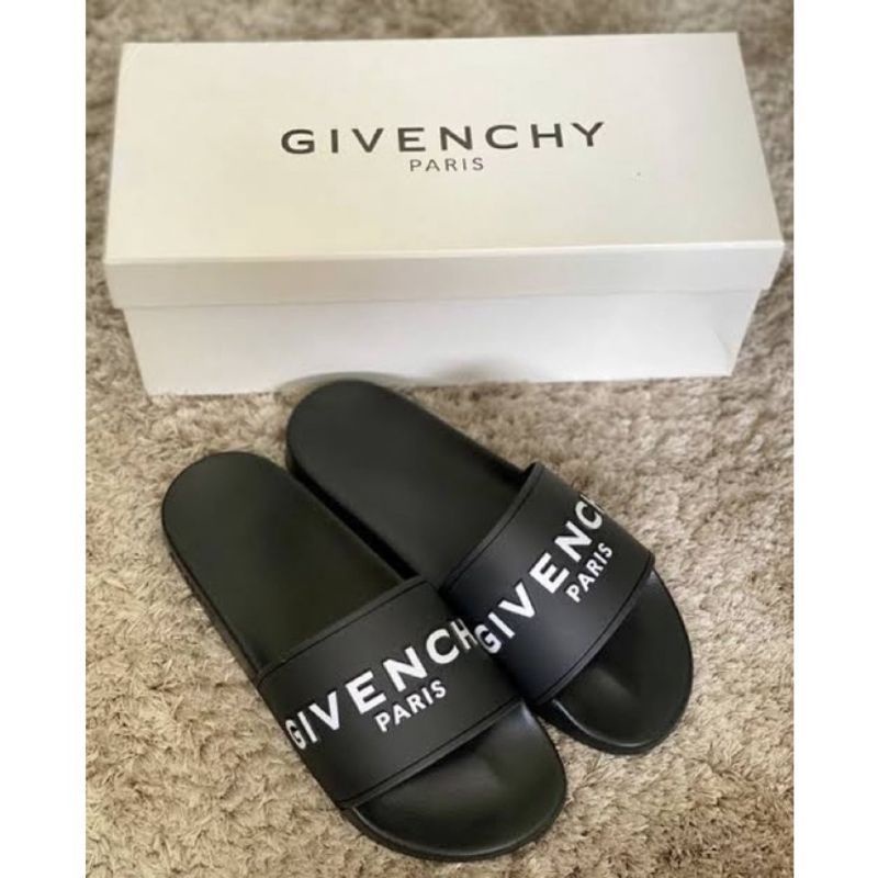 Givenchy on sale paris slippers