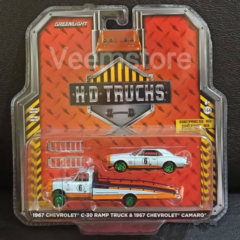 Greenlight 1/64 Chevrolet C30 Ramp Truck 1967 + Camaro 1967 Chase - 33180-A