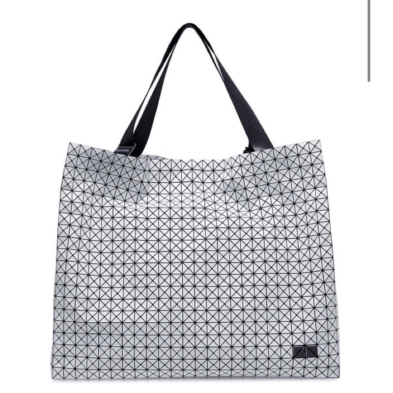 Issey Miyake Bao Bao Kuro Cart(Comes with 1 Year Warranty