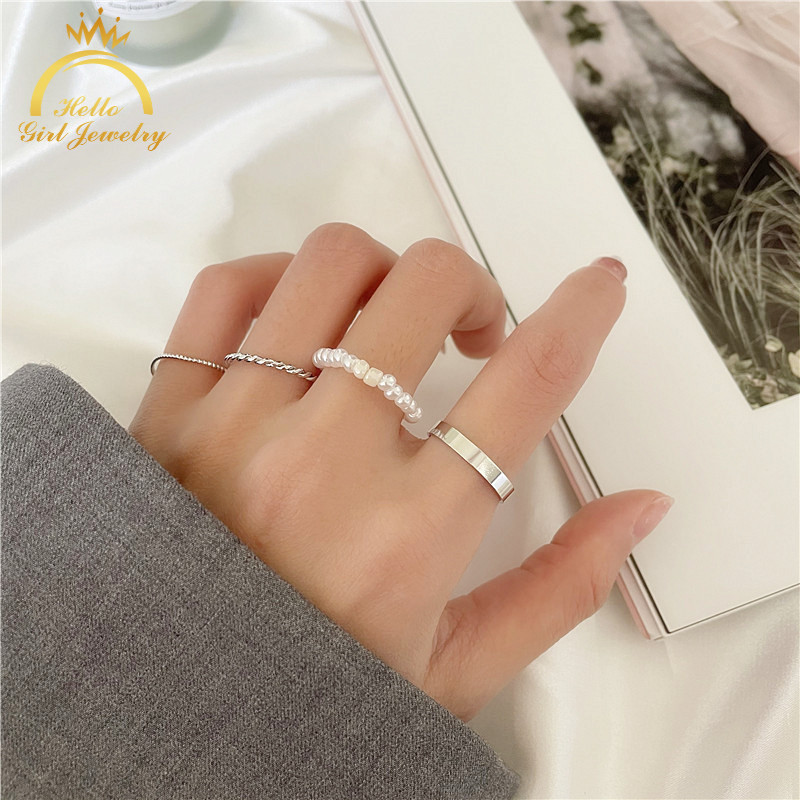 Wedding ring finger for on sale women