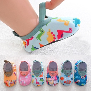 Newborn hot sale aqua shoes