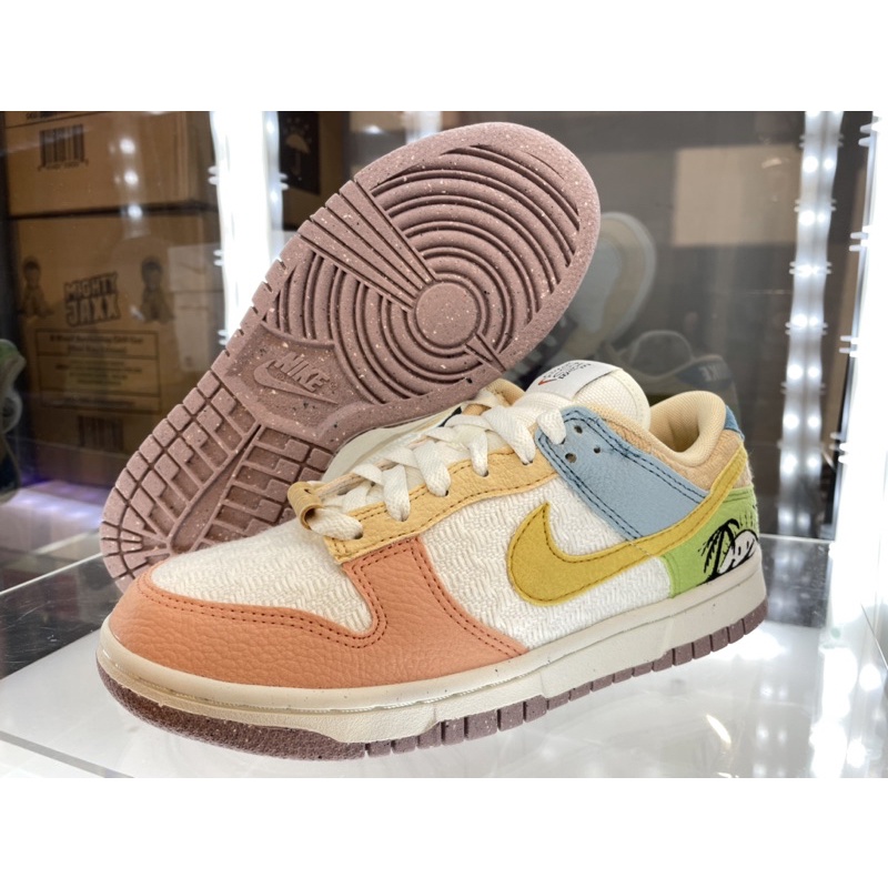 Nike Dunk Low SE Sun Club DQ0265-100